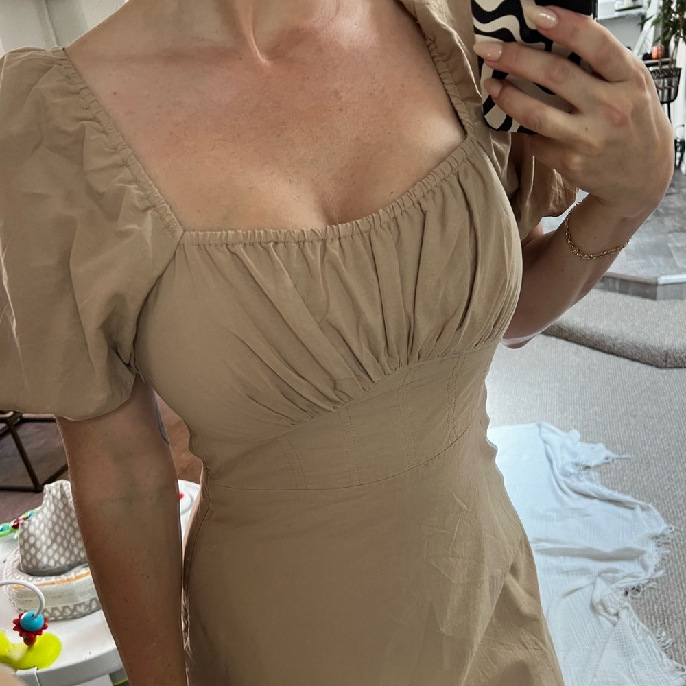 Puff sleeve dress